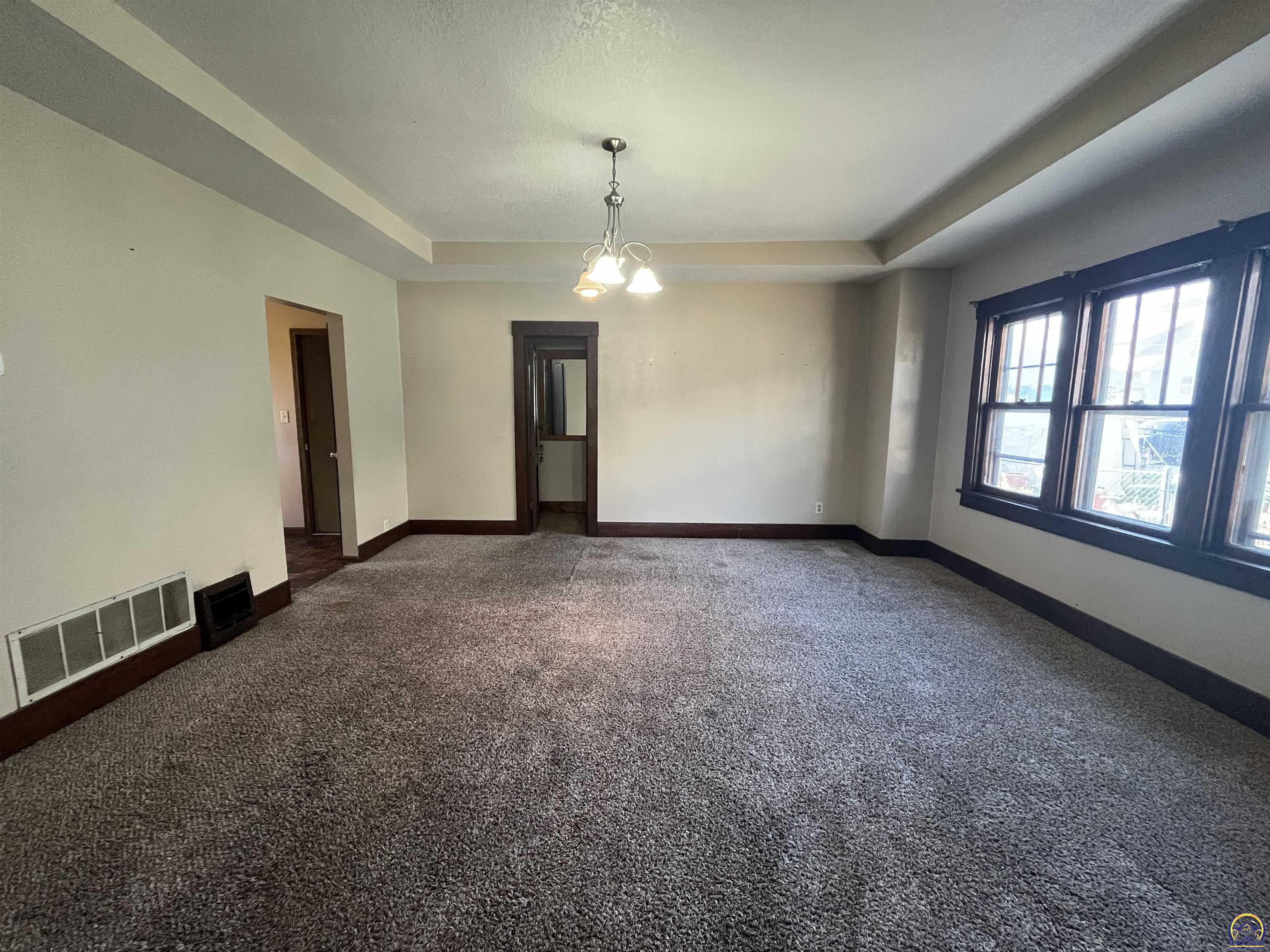 1237 Exchange Street Emporia, KS 66801 - Photo 8 of 20