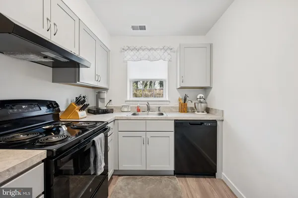 $175,000 | 1294 Cooper Street, Unit C5, Edgewater Park, NJ 08010