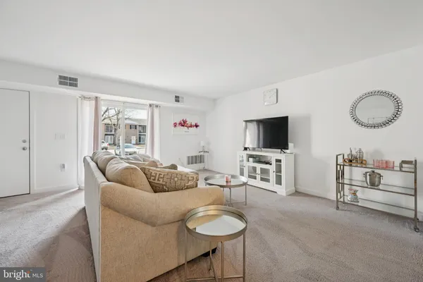 $175,000 | 1294 Cooper Street, Unit C5, Edgewater Park, NJ 08010