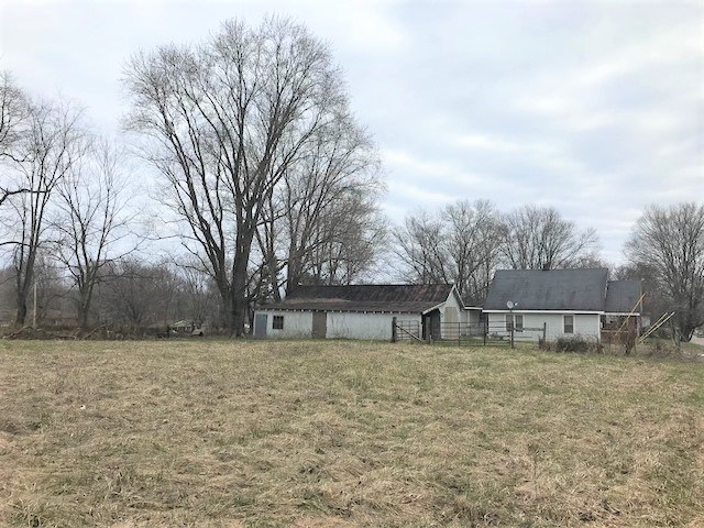 1222 West Popcorn Road Bloomington, IN 47403 - Photo 2 of 17
