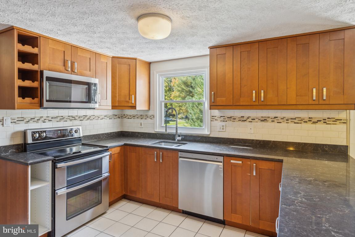 8032 Red Jacket Way Jessup, MD 20794 - Photo 10 of 40 Gallery Image 10