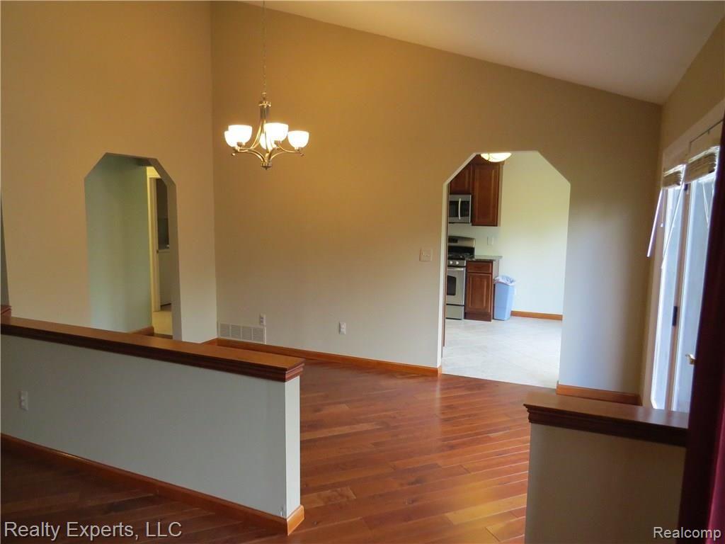 4115 Pingree Road Howell, MI 48843 - Photo 14 of 24 Dining room.JPG