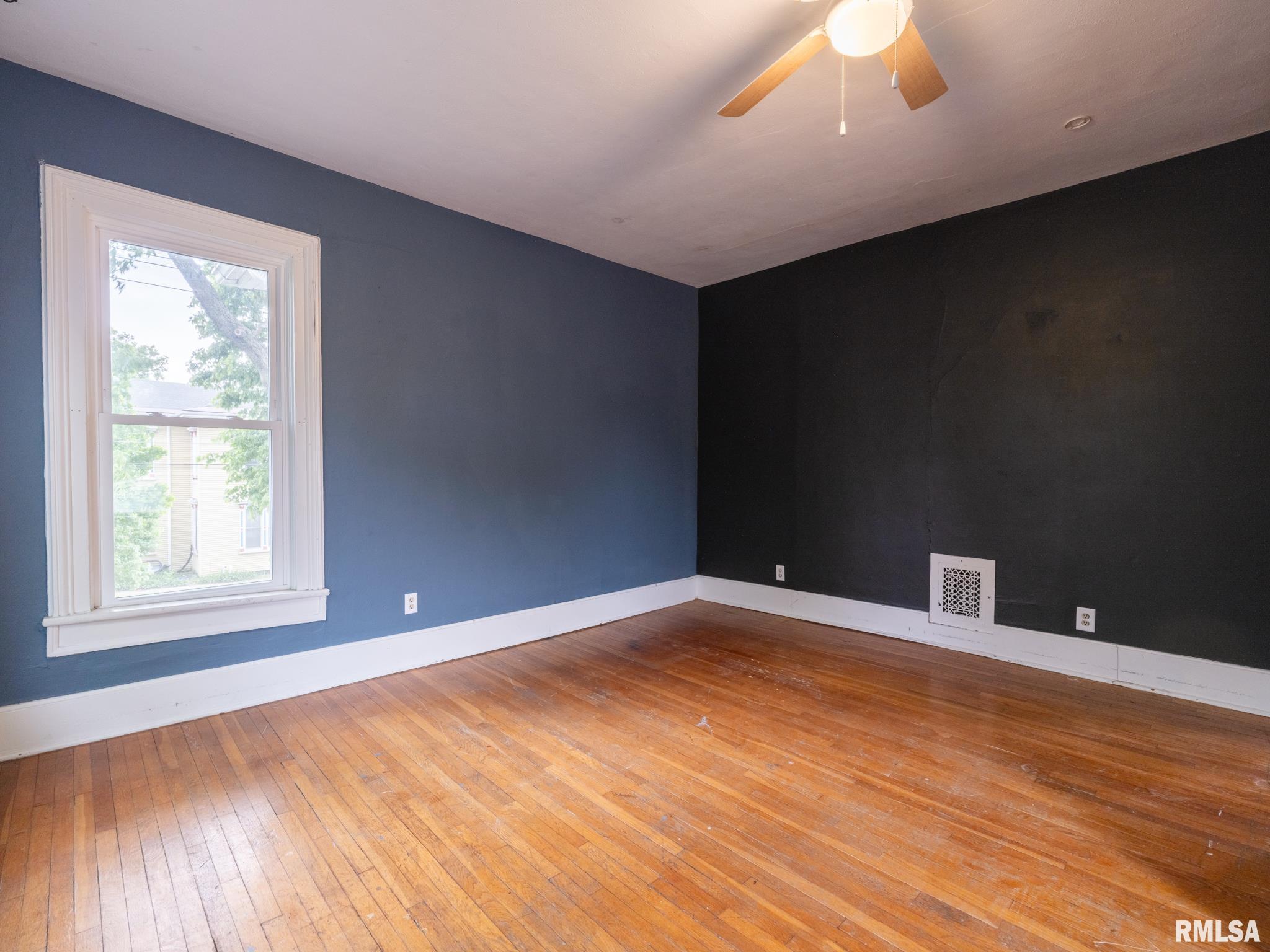 715 North 4th Street Pekin, IL 61554 - Photo 24 of 41