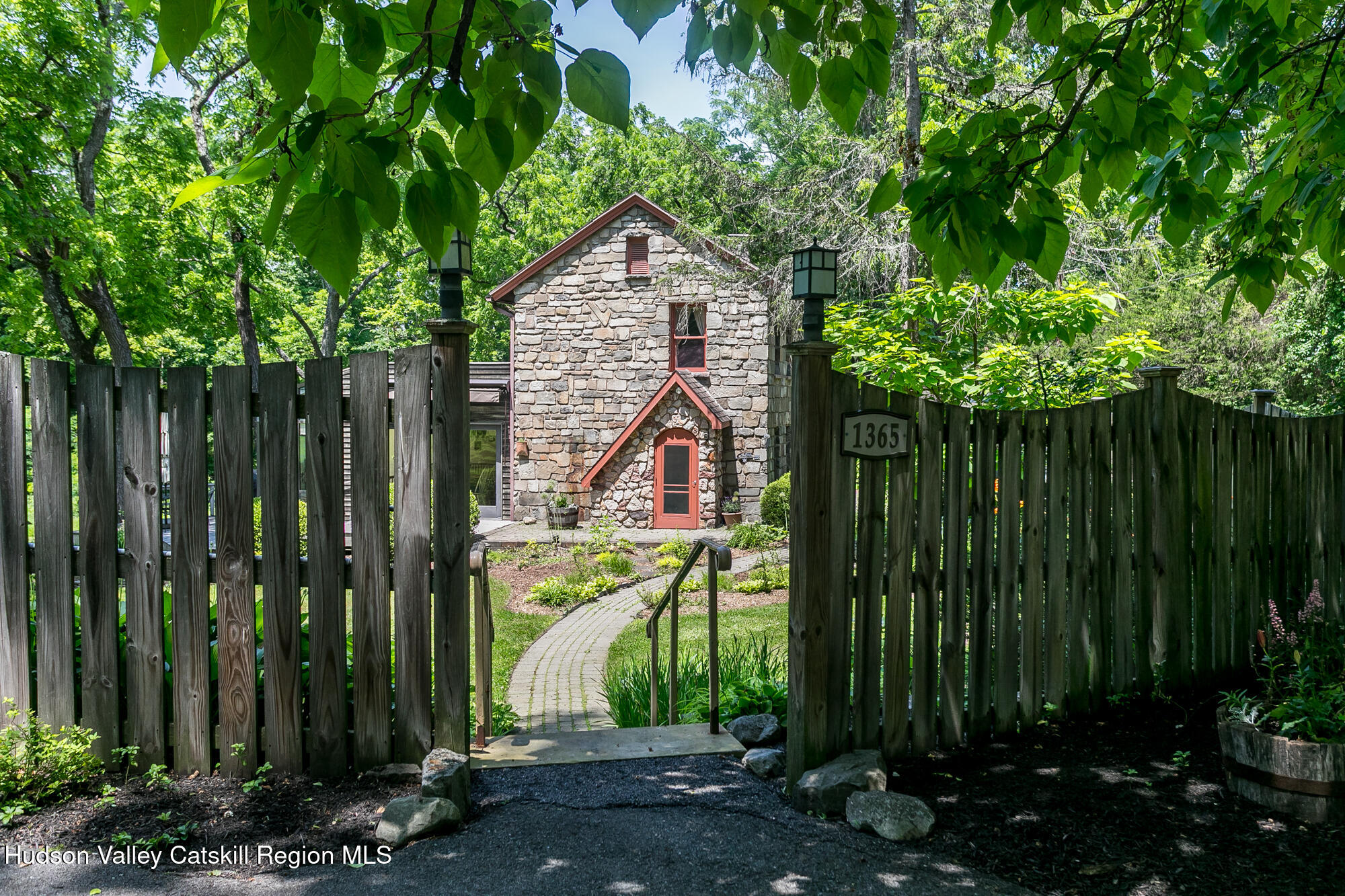 1365 Old Post Road Esopus, NY 12471 - Photo 31 of 35 OldPostExteriors-1