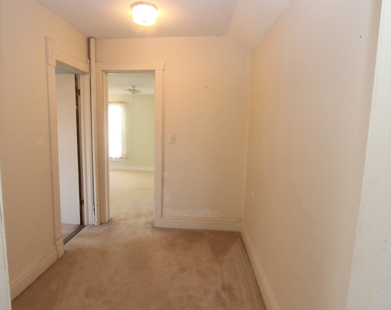 10714 Vanderkarr Road Hebron, IL 60034 - Photo 16 of 17 a view of an empty room