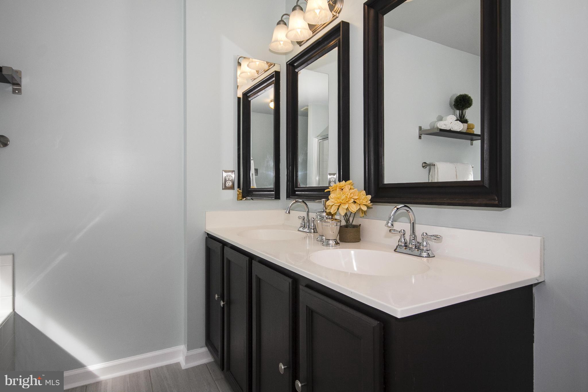 9384 Ridings Way Laurel, MD 20723 - Photo 23 of 30 Bath (Master)