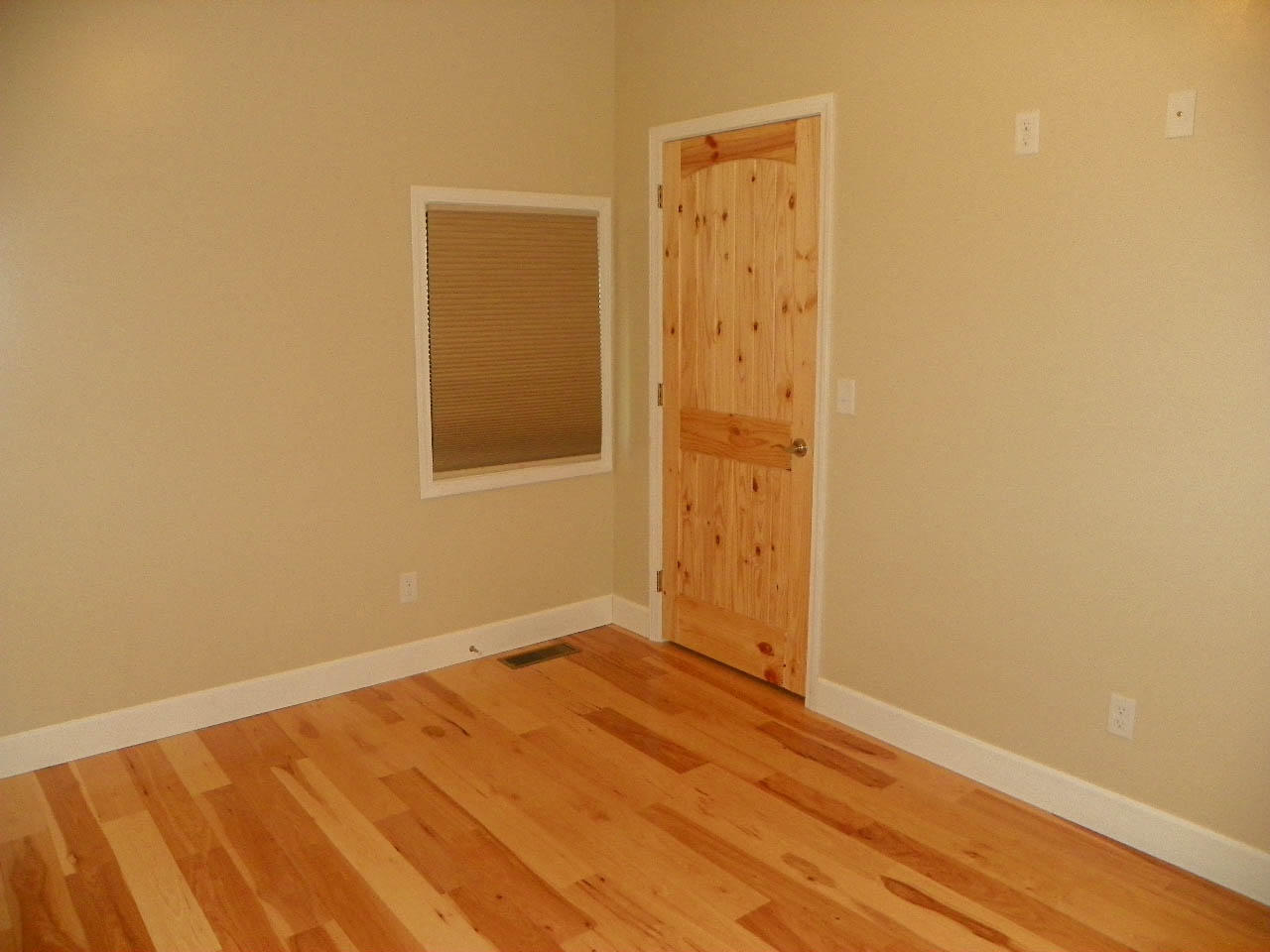 3071 Hardy Road White Pine, TN 37890 - Photo 14 of 34 102_5520
