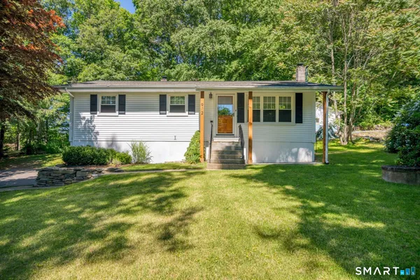 $299,000 | 912 Highway 163, Montville, CT 06370