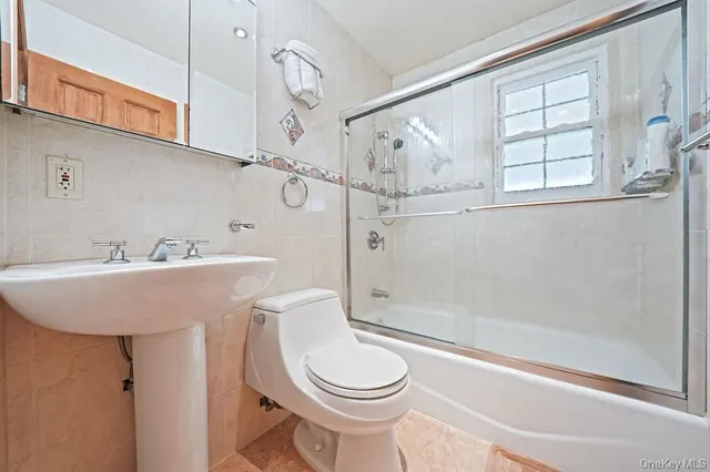 $4,950 | 508 Chamberlin Street, East Meadow, NY 11554