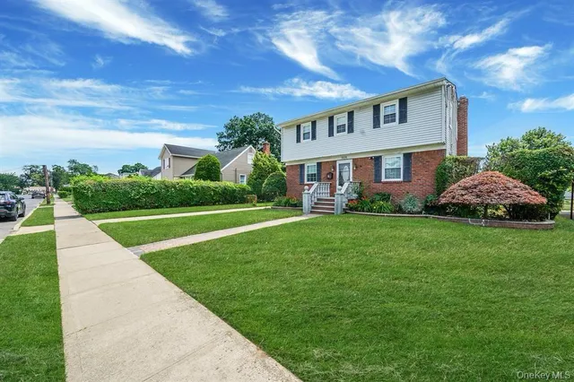$4,950 | 508 Chamberlin Street, East Meadow, NY 11554