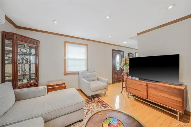 $4,950 | 508 Chamberlin Street, East Meadow, NY 11554