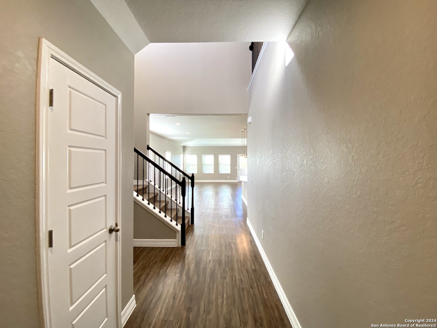 1206 Ranch Falls San Antonio, TX 78245 - Photo 6 of 92