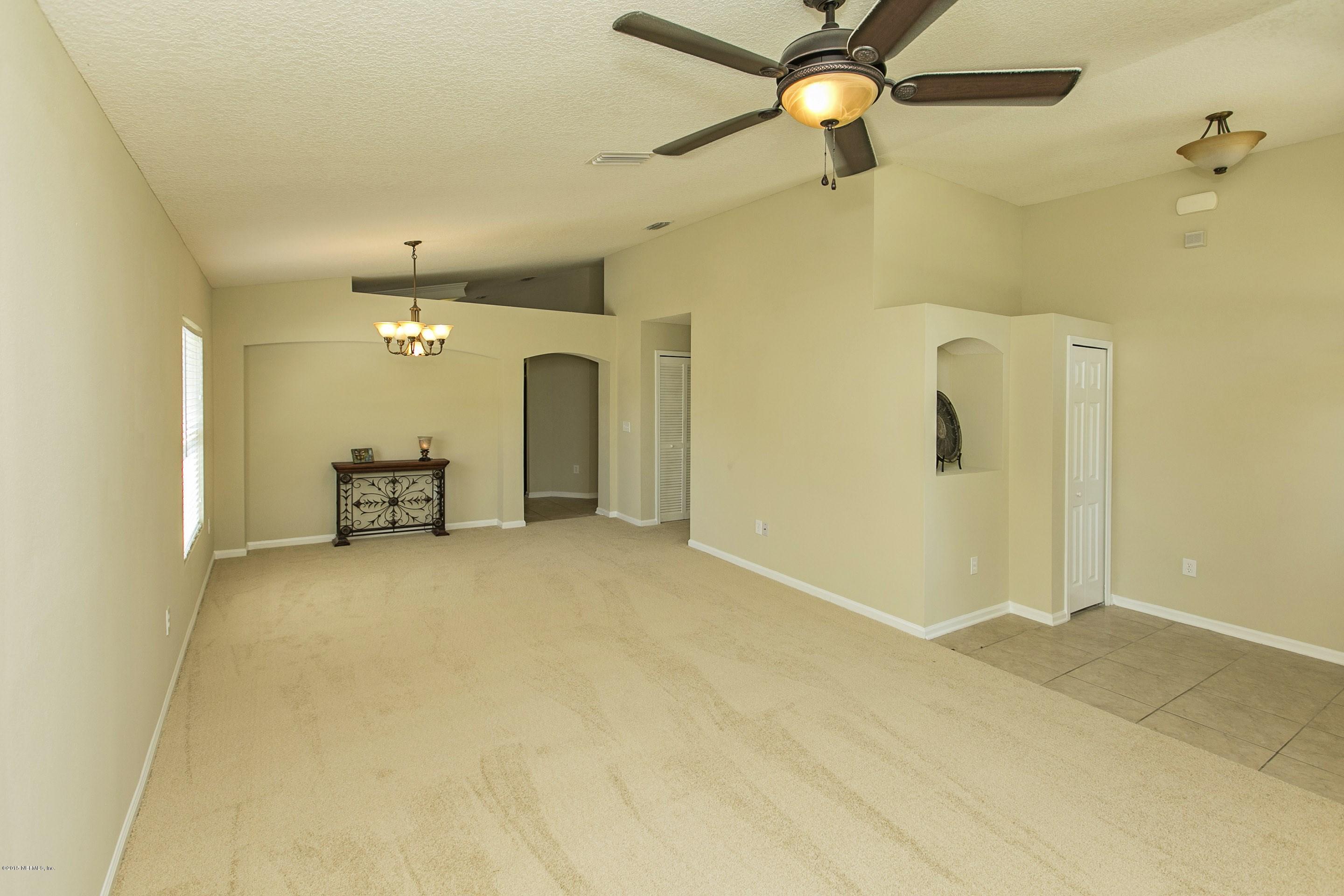 805 Crystal Spring Way St. Augustine, FL 32092 - Photo 7 of 30 007_Living & Dining Room
