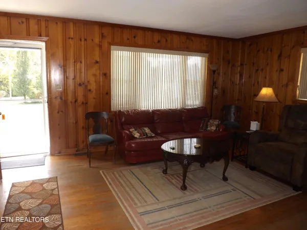 $550,000 | 829 Bristol Road, Harrogate, TN 37752