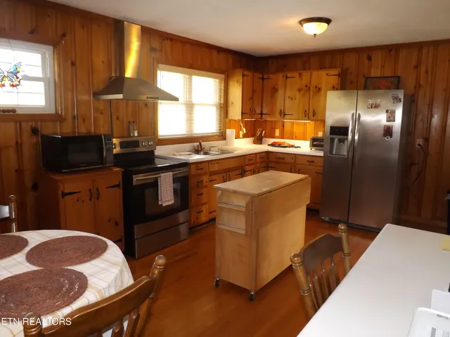 $550,000 | 829 Bristol Road, Harrogate, TN 37752