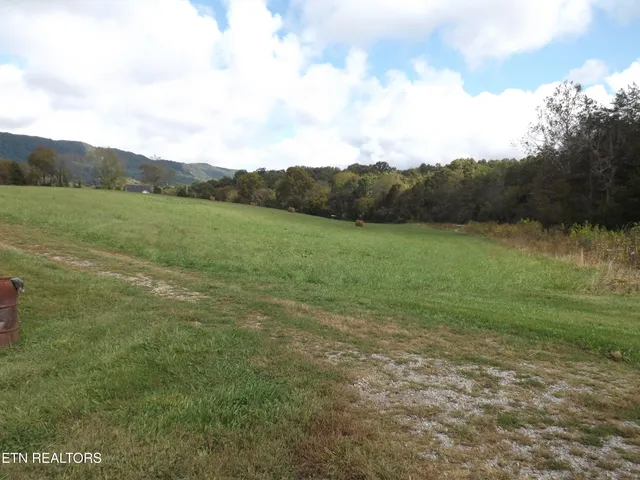 $550,000 | 829 Bristol Road, Harrogate, TN 37752