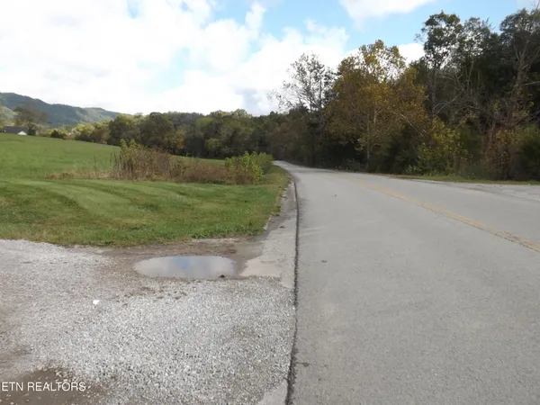 $550,000 | 829 Bristol Road, Harrogate, TN 37752