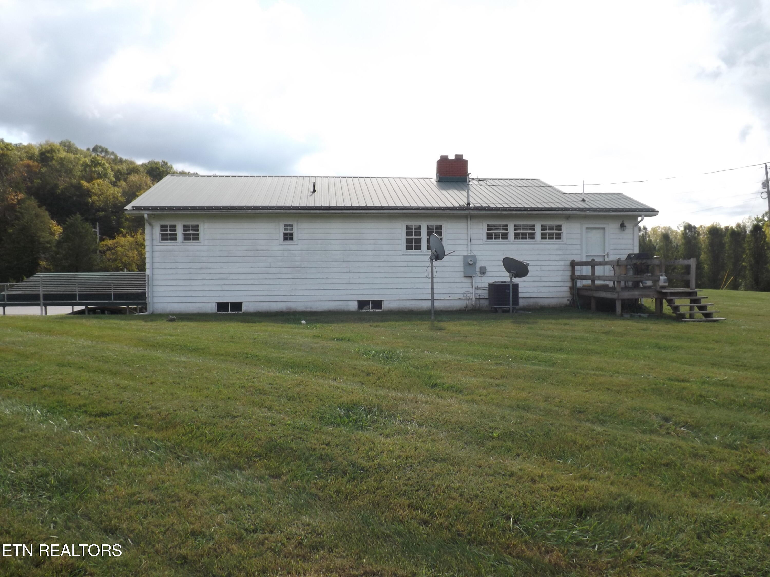 829 Bristol Road Harrogate, TN 37752 - Photo 5 of 49 DSCF3236