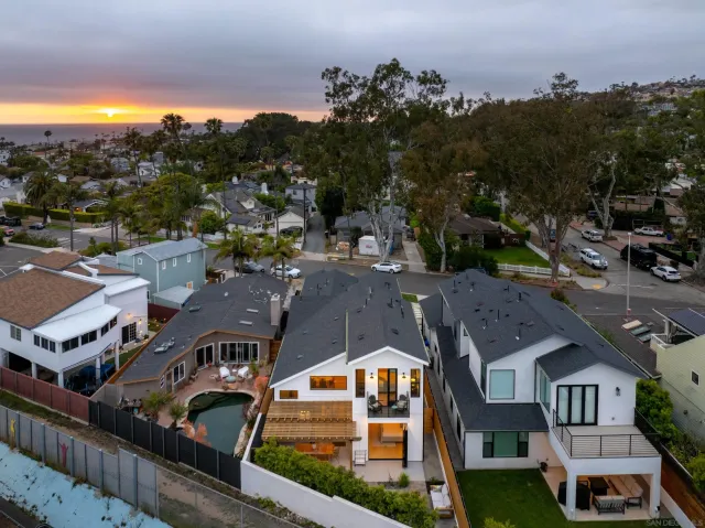a view of a city in front of house