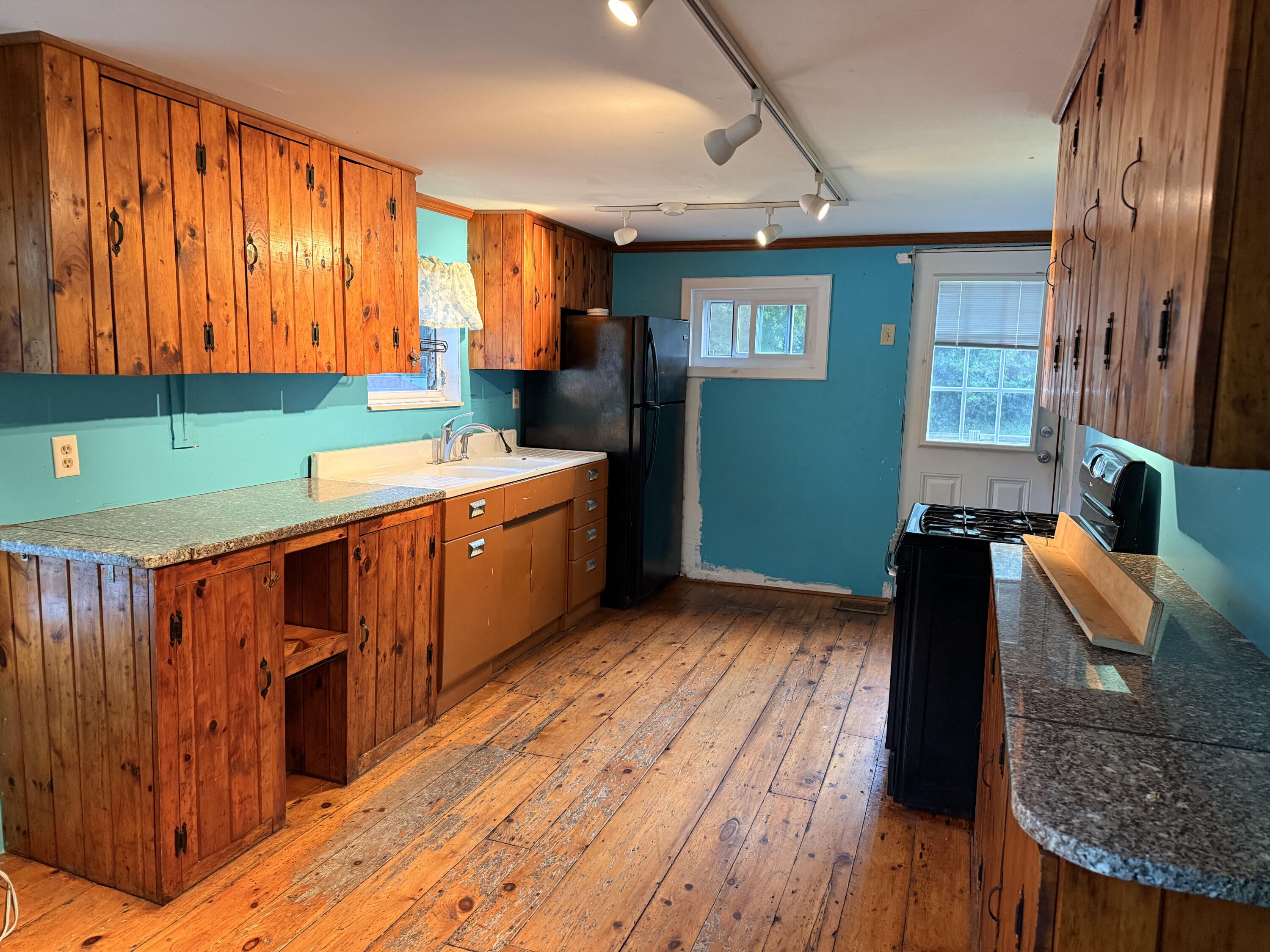 401 Gorham Road Scarborough, ME 04074 - Photo 8 of 14 Kitchen
