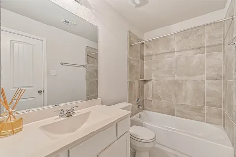 $395,000 | 77 Indian Wells Drive, Manvel, TX 77578