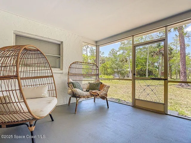 $4,000 | 525 15th Street Southwest, Naples, FL 34117