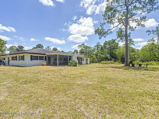 $4,000 | 525 15th Street Southwest, Naples, FL 34117