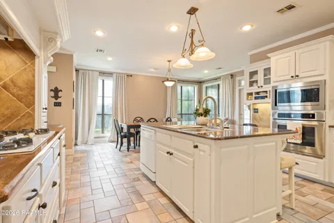 $370,000 | 112 Lockeport Circle, Lafayette, LA 70508
