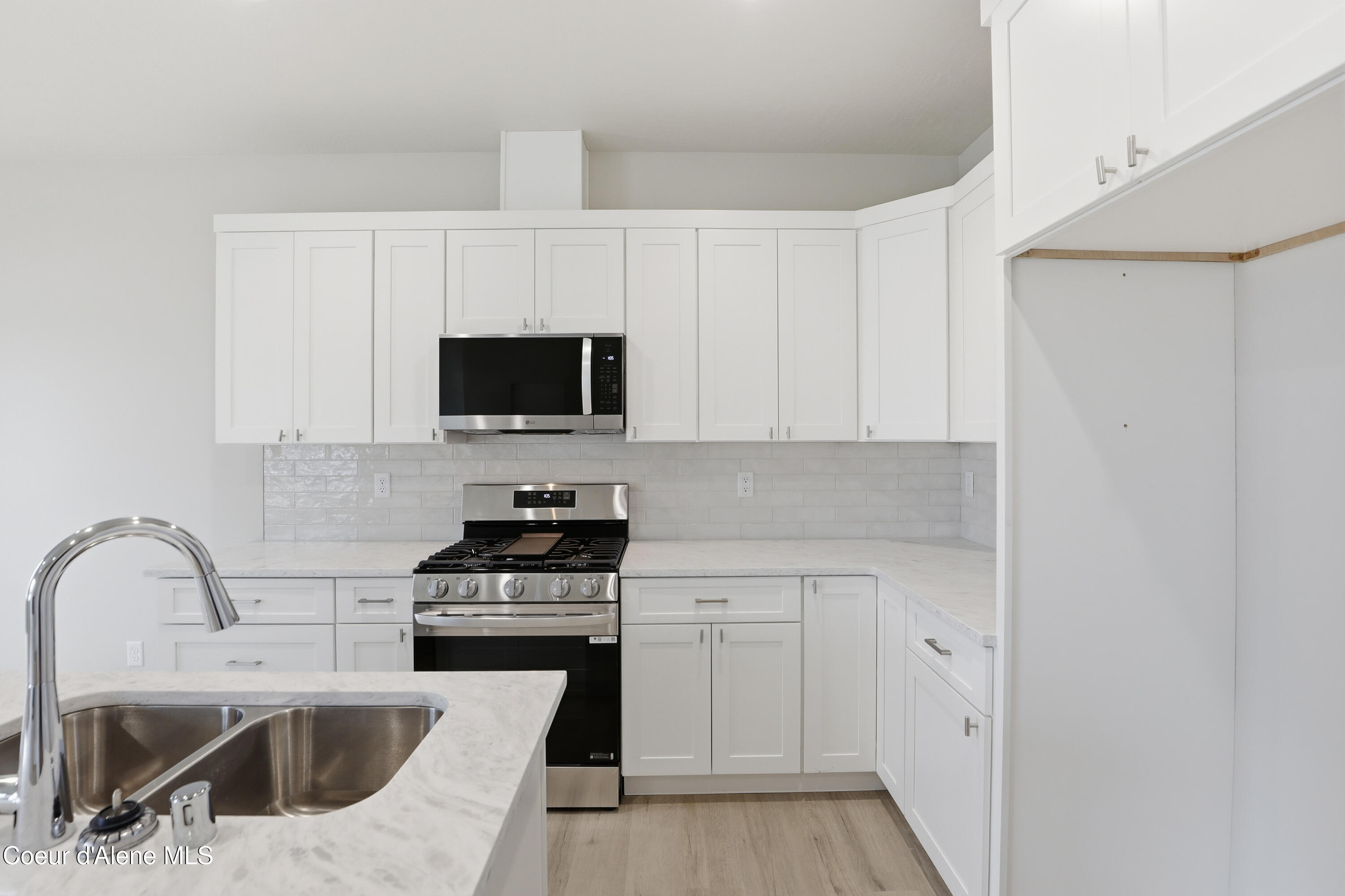 653 North Creative, Unit LOT 13) Post Falls, ID 83854 - Photo 11 of 23 Kitchen