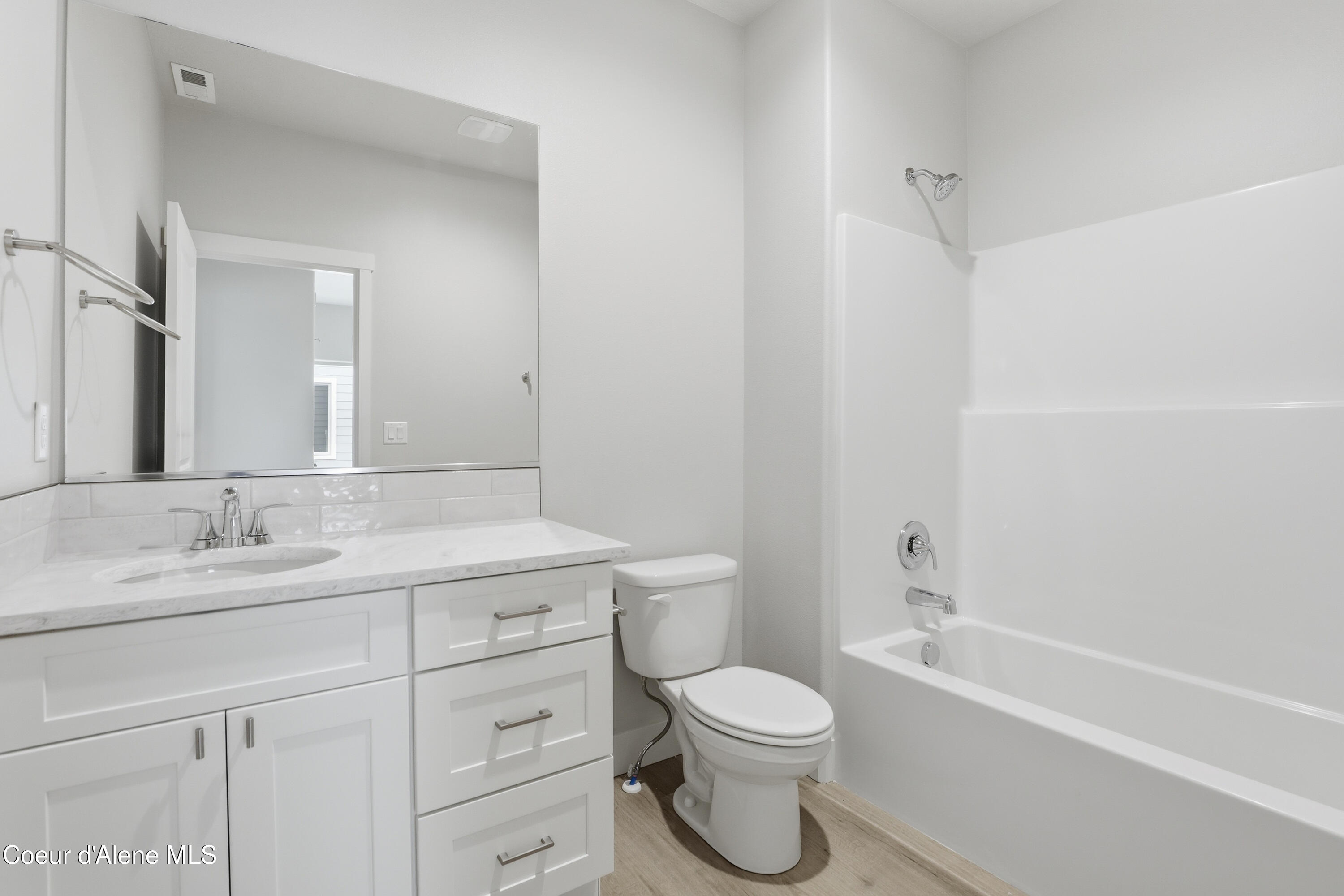 653 North Creative, Unit LOT 13) Post Falls, ID 83854 - Photo 19 of 23 Main Bathroom