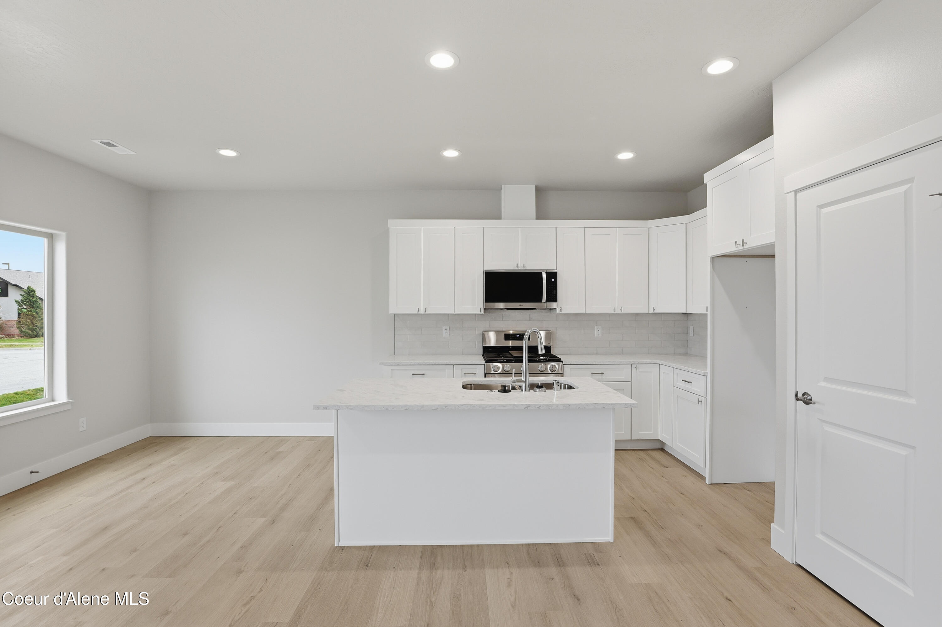 653 North Creative, Unit LOT 13) Post Falls, ID 83854 - Photo 10 of 23 Kitchen/Dining