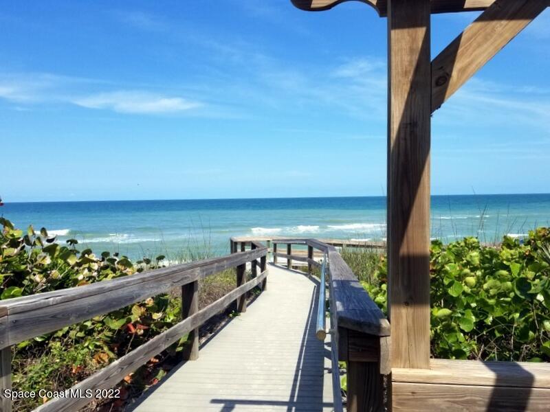 926 Yew Street Sebastian, FL 32976 - Photo 34 of 36 a view of ocean from a balcony