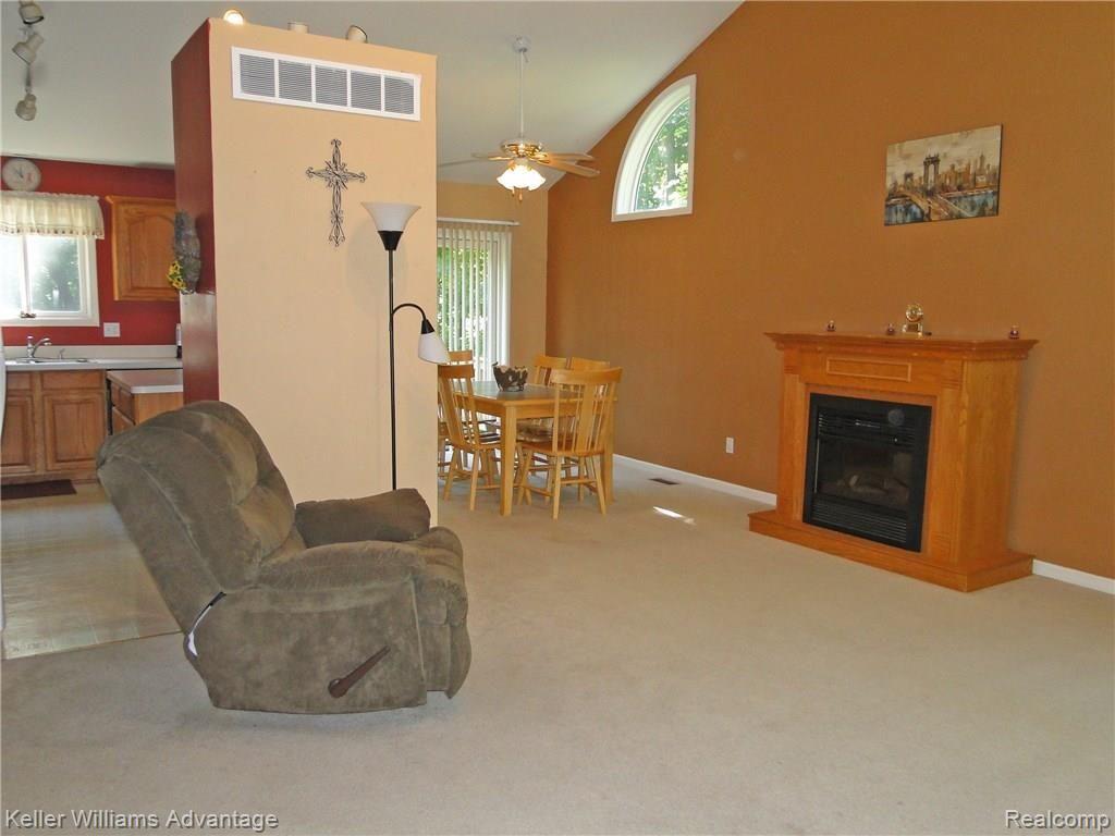 3872 Mason Road Howell, MI 48843 - Photo 5 of 21 Great Room 2.jpg