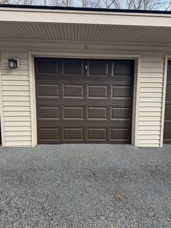 $389,900 | 6 Comstock Trail, Unit 6, Brookfield, CT 06804