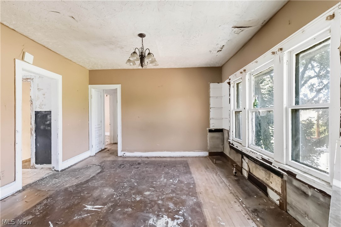 1516 Hillcrest Road Cleveland, OH 44118 - Photo 18 of 33 Gallery Image 18
