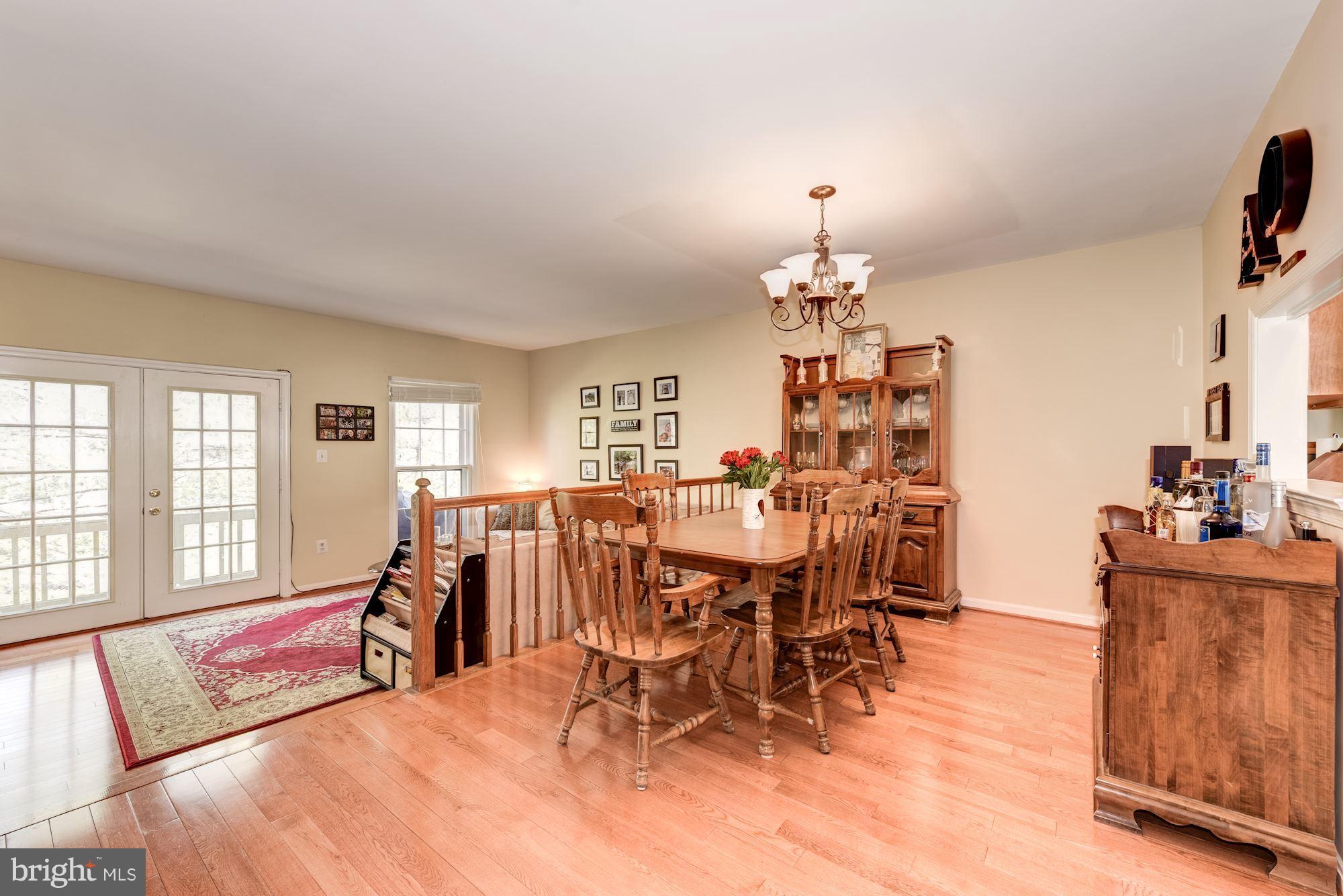 8170 Cliffview Avenue Springfield, VA 22153 - Photo 9 of 27 Dining Room