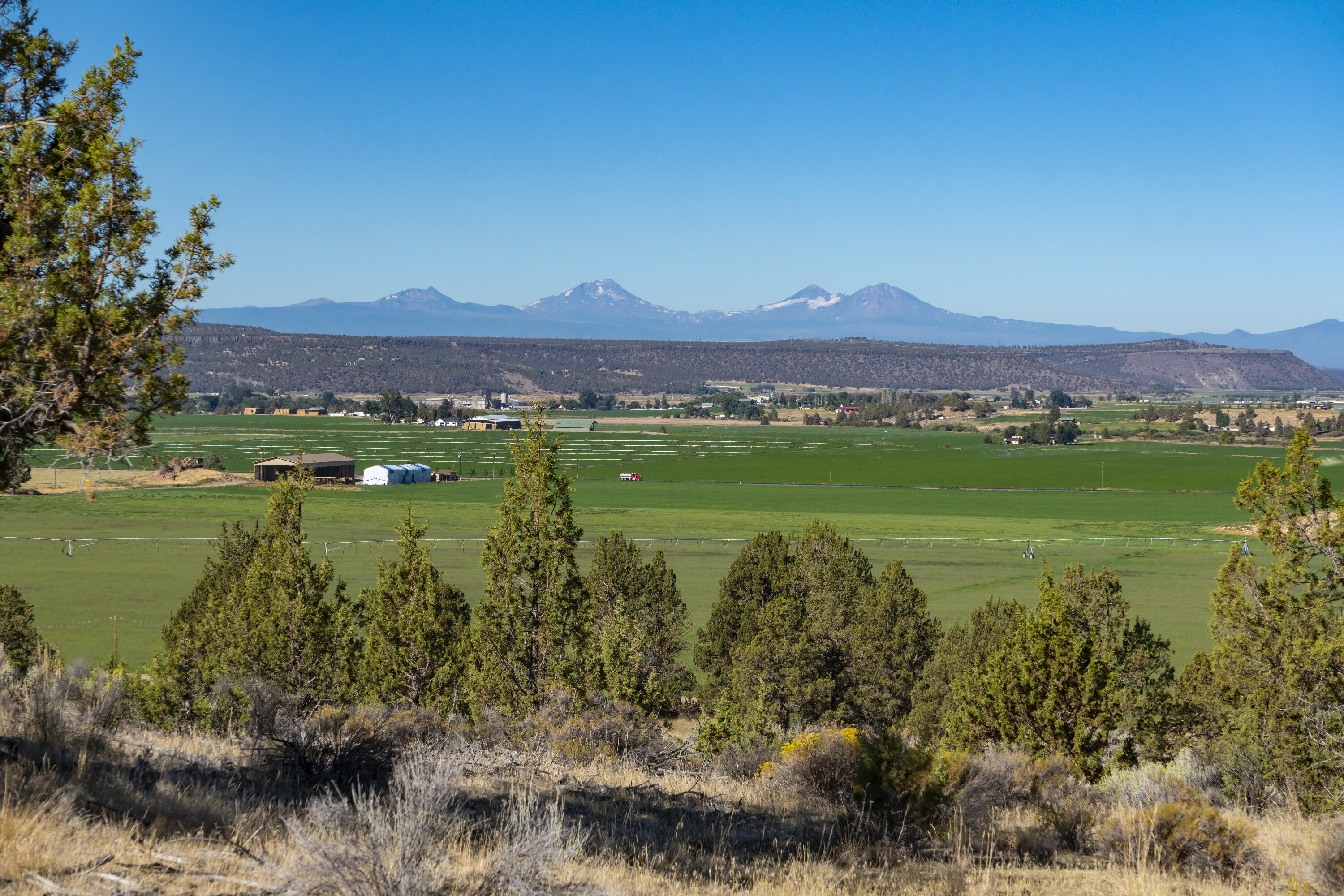 304 McKay Road Prineville, OR 97754 - Photo 10 of 15 a view of lake with city view