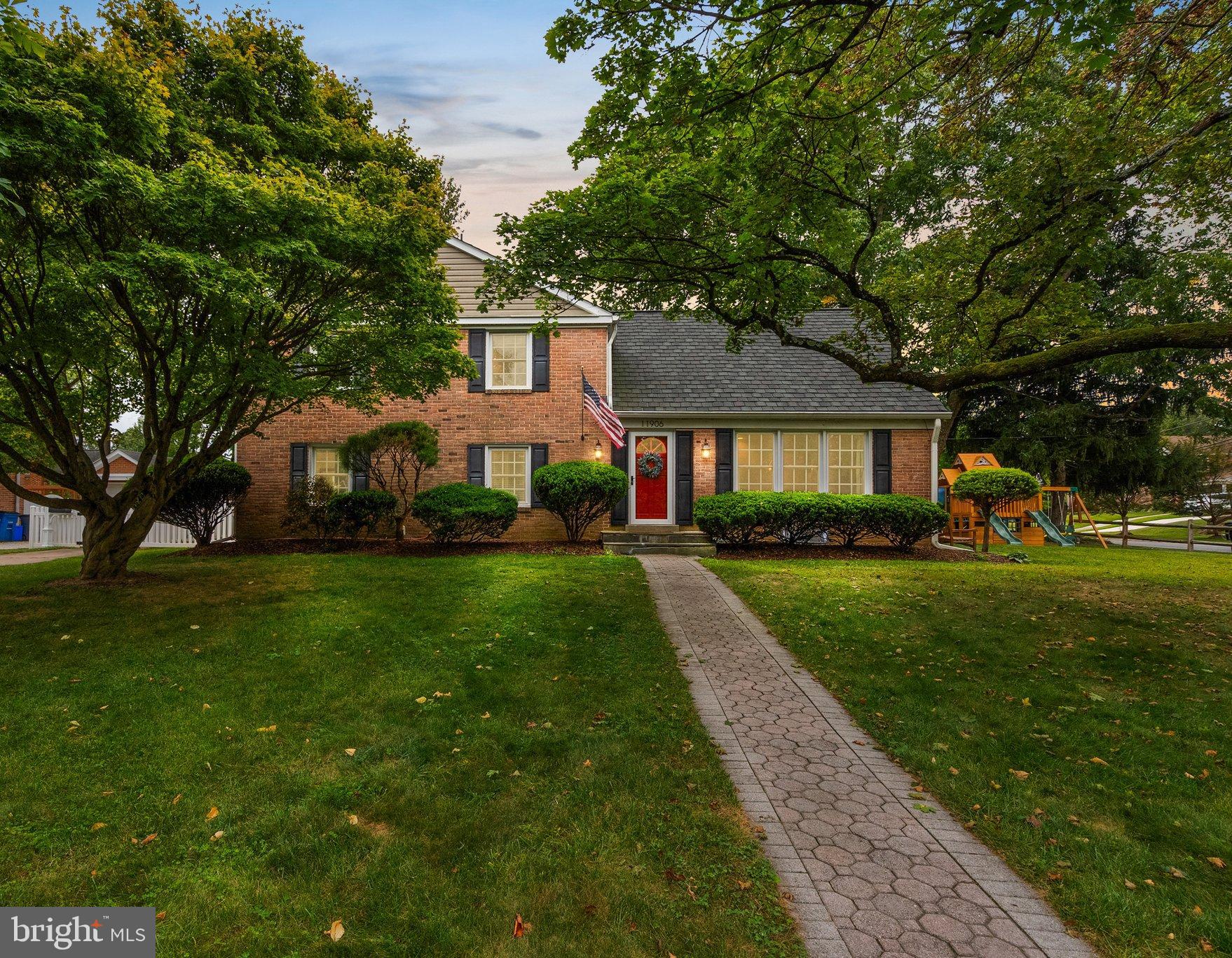 11906 Smoketree Road Potomac, MD 20854 - Photo 1 of 59