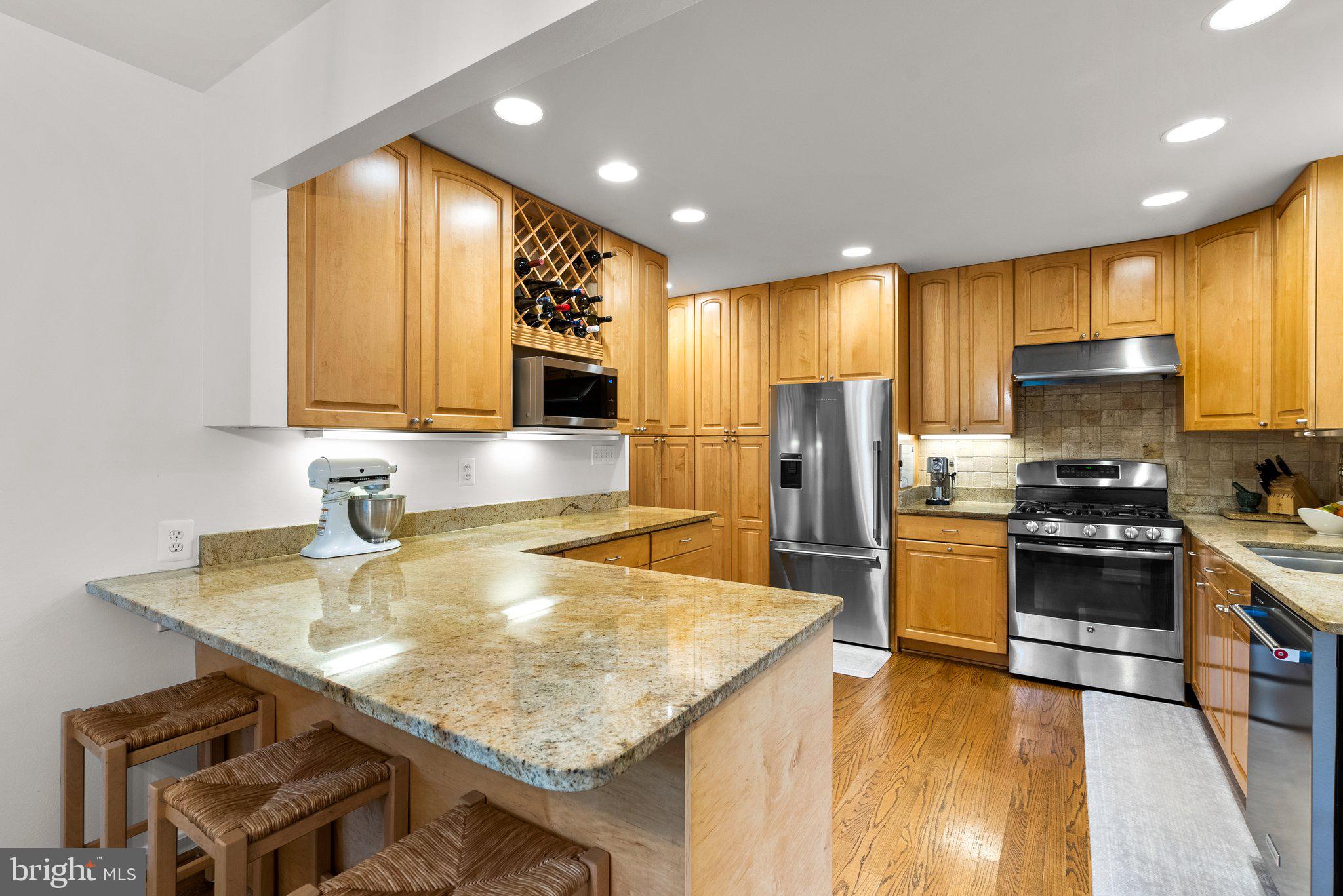 11906 Smoketree Road Potomac, MD 20854 - Photo 16 of 59