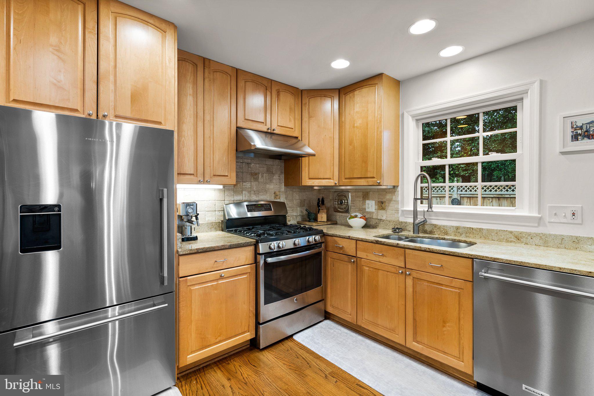 11906 Smoketree Road Potomac, MD 20854 - Photo 20 of 59