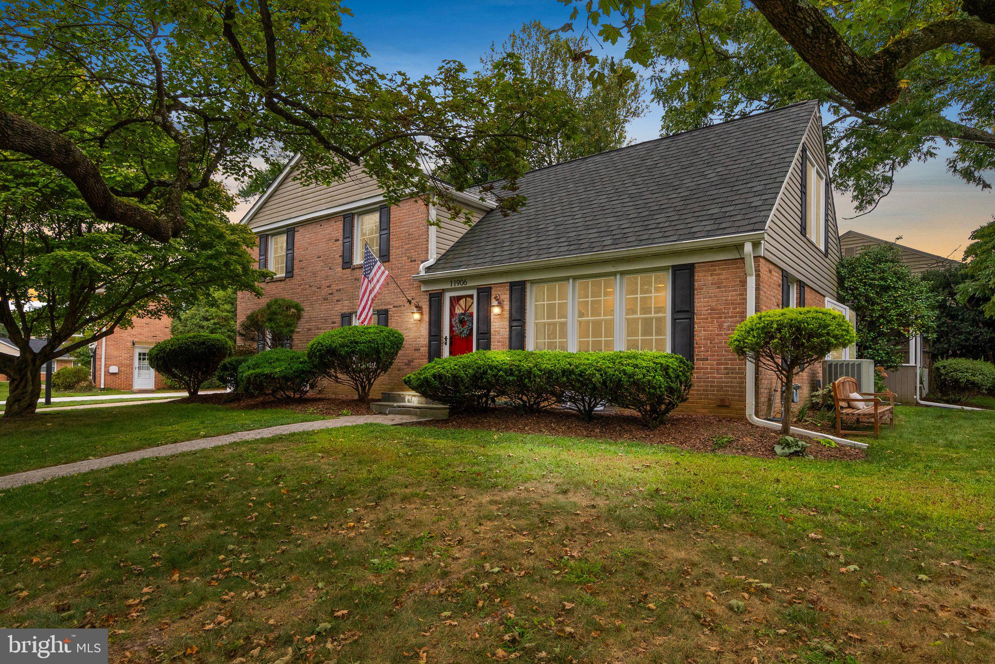 11906 Smoketree Road Potomac, MD 20854 - Photo 2 of 59