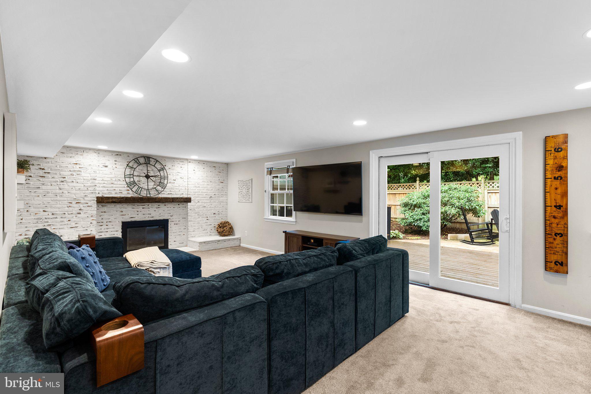 11906 Smoketree Road Potomac, MD 20854 - Photo 25 of 59