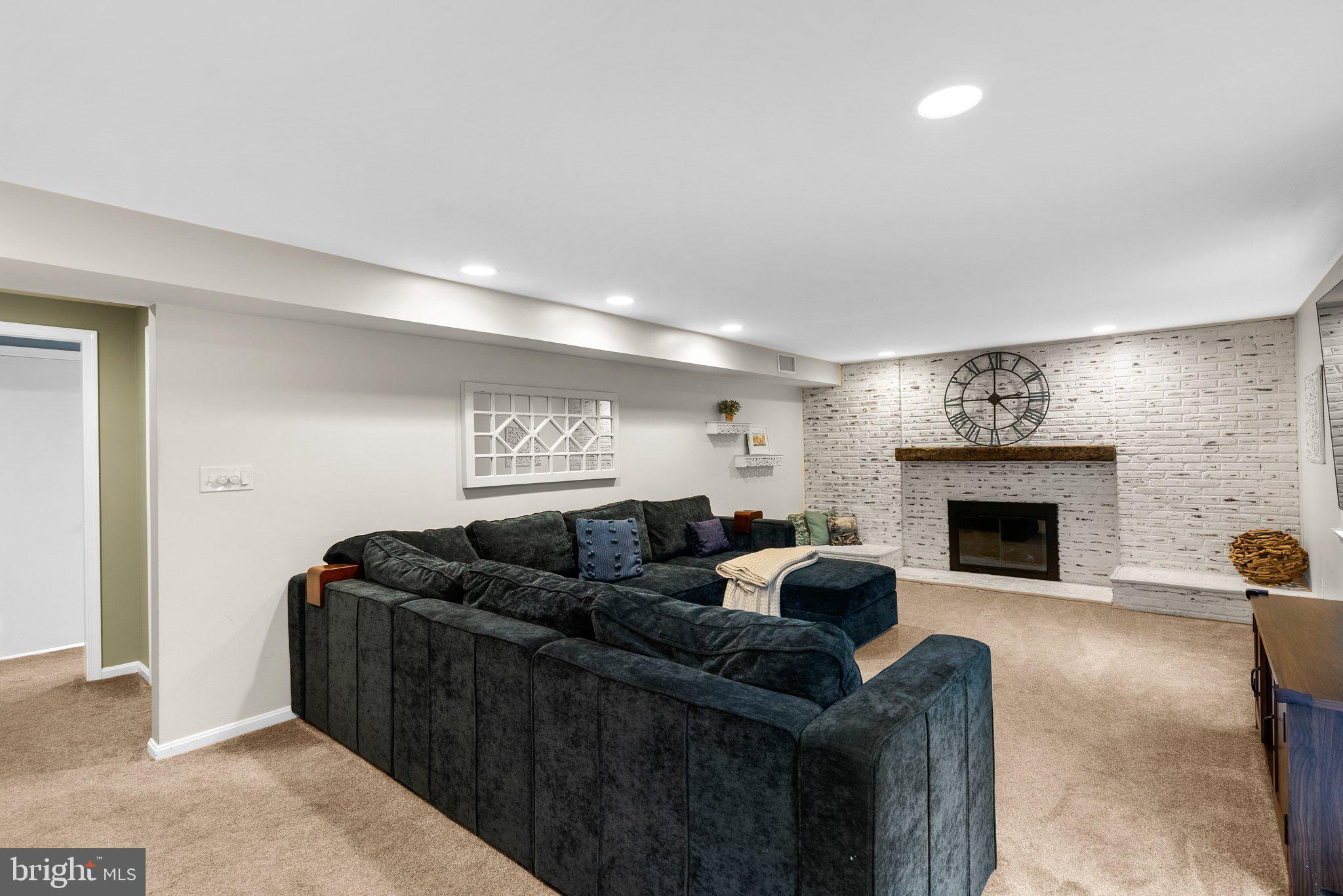 11906 Smoketree Road Potomac, MD 20854 - Photo 27 of 59