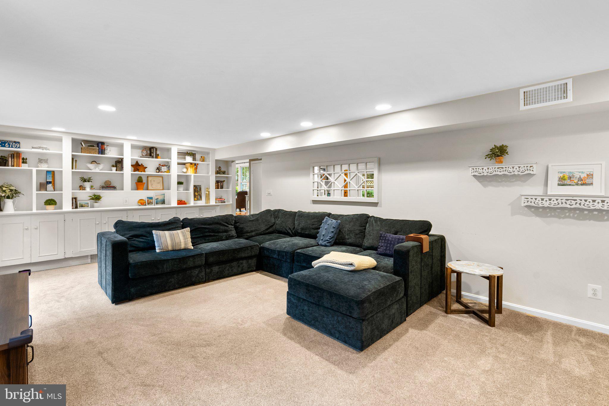 11906 Smoketree Road Potomac, MD 20854 - Photo 29 of 59