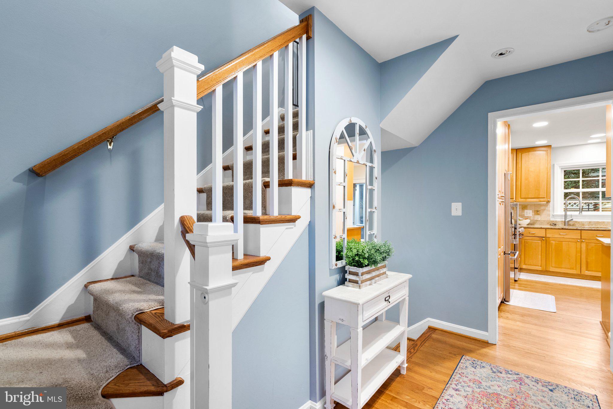 11906 Smoketree Road Potomac, MD 20854 - Photo 6 of 59