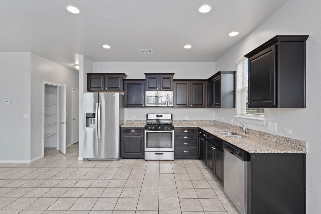 232 Triumph Road Buda, TX 78610 - Photo 7 of 32 Gallery Image 7