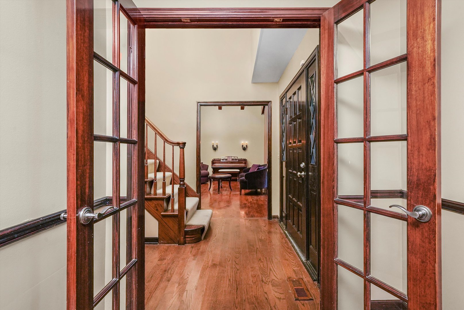 23W121 Kings Court Glen Ellyn, IL 60137 - Photo 8 of 45