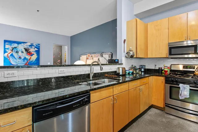 $275,000 | 2650 University Avenue West, Unit 1, St. Paul, MN 55114