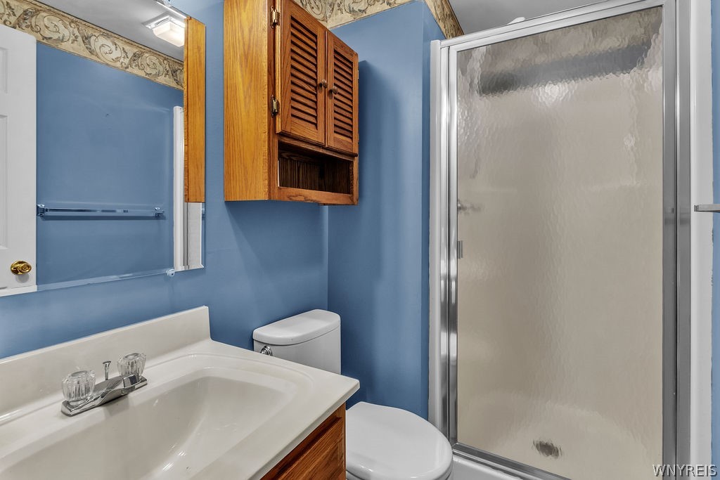 4755 Chestnut Ridge Road, Unit 9 Amherst, NY 14228 - Photo 36 of 46 Primary bath with walk- in shower