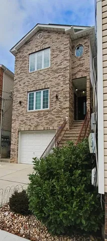 $3,700 | 220 William Street, Harrison, NJ 07029